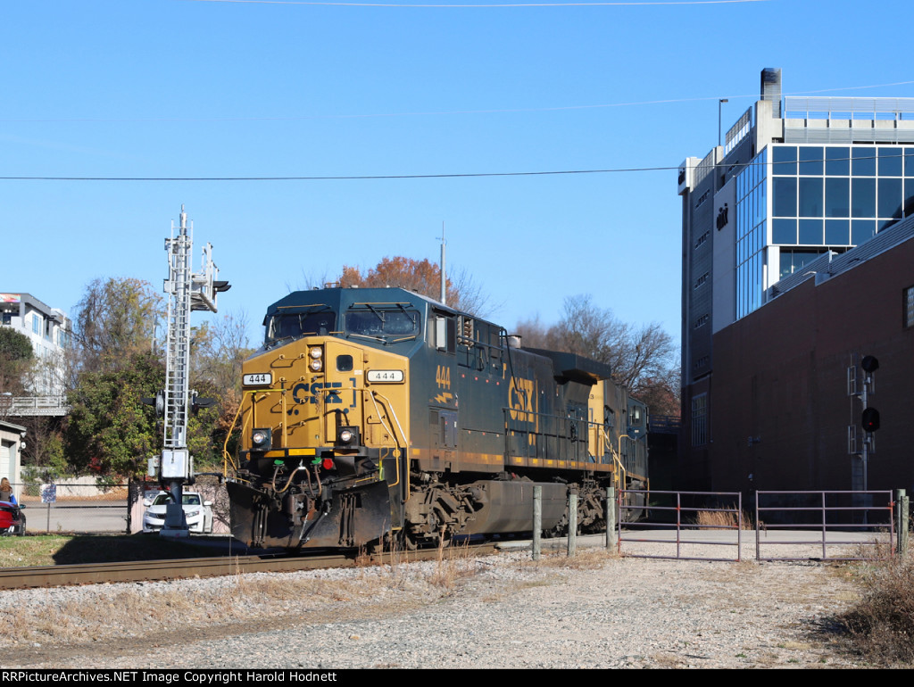 CSX 444 leads train L619-07 across  Hargett Street